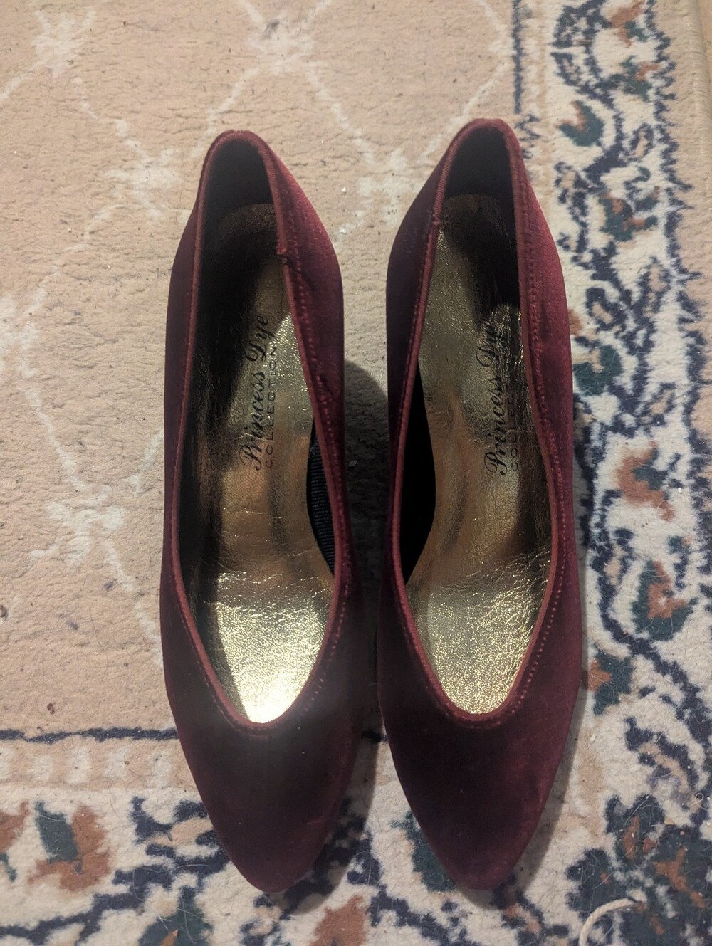 Vintage Princess Dye Collection Burgundy Velvet Kitten Heels Size 8.5